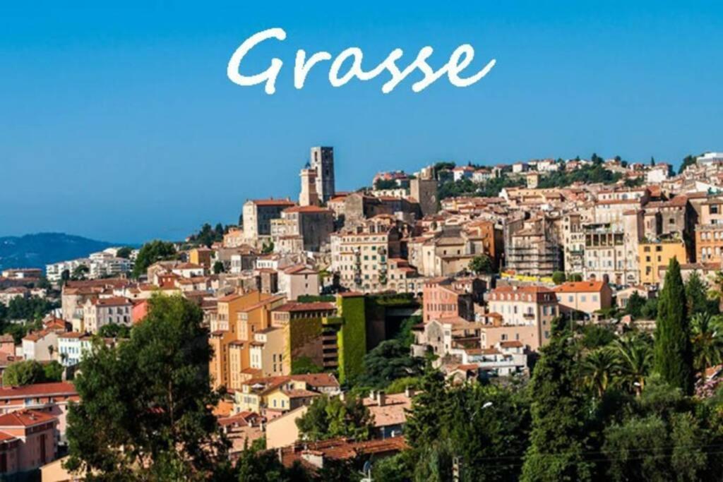 La Loveroom Bdsm Grassoise "La Chambre Des Desirs" 格拉斯 外观 照片